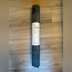 Lululemon 3mm yoga mat